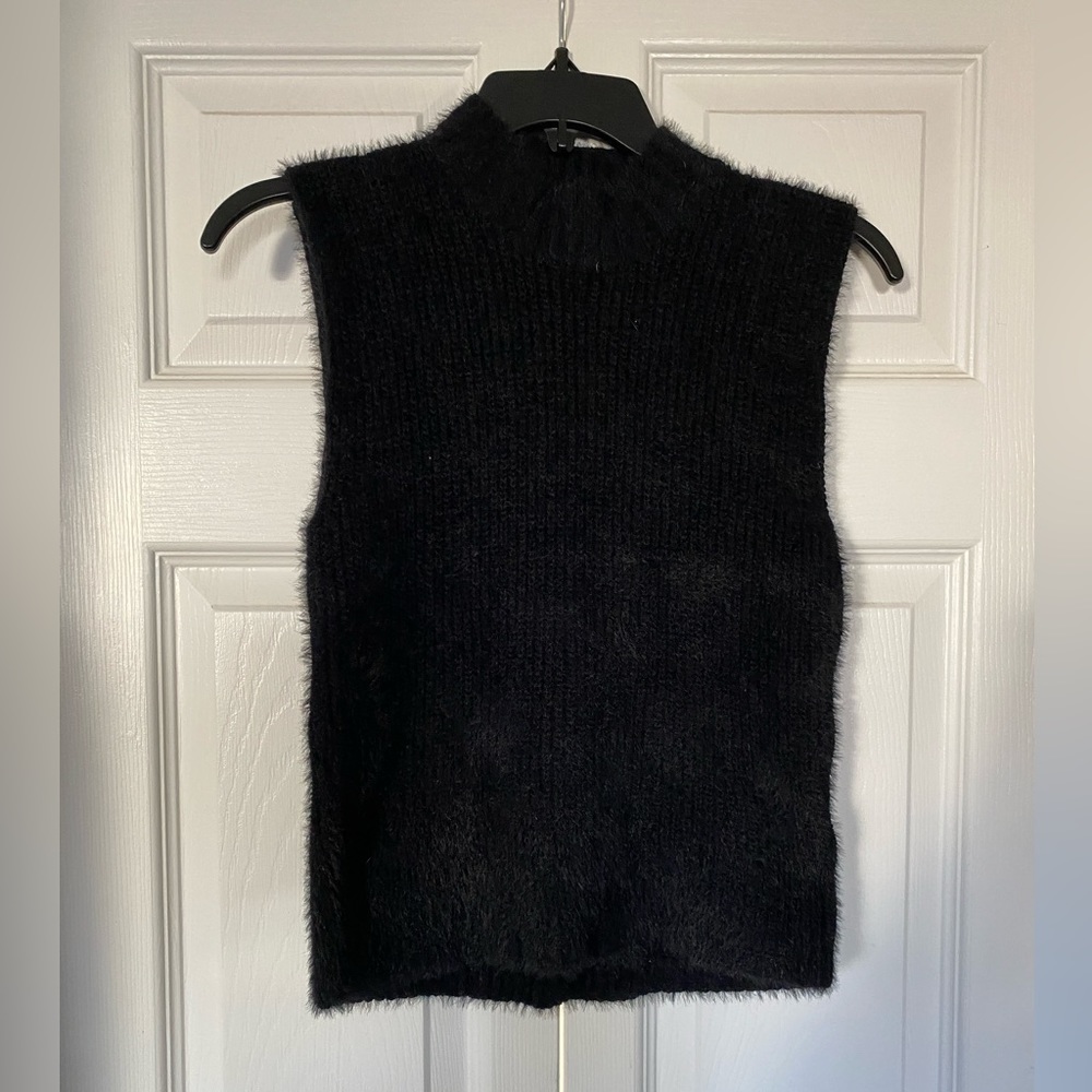 Old Navy Women’s Small Black Turtleneck Sleeveless Sweater